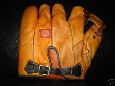 Joe DiMaggio Spalding 231 Back.jpg