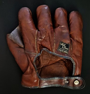 Cobb Glove Sale Back 2.jpg