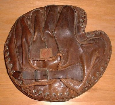 Gibson Rawlings Back Marka.jpg