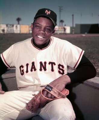 ss-willie-mays-01-gty-jt-220415_1650903537756_sl_10x13_1600.jpg