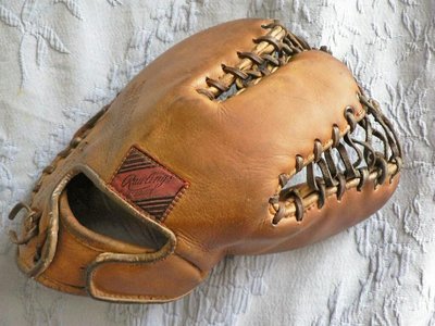 George McQuinn Rawlings 70 Basemitt Back Mike.JPG