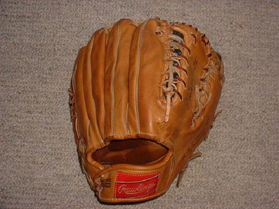 Stan Musial Rawlings TT10 Back Marka.JPG