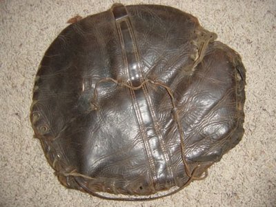 Folk Art Mitt.jpg