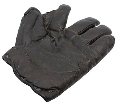 vintage-baseball-gloves-2.jpg
