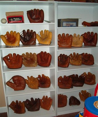 glove stand.jpg