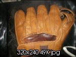 baseballglovepics015_th.jpg