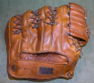 Tom Puehl Hutch 56 Back Dougaa.jpg