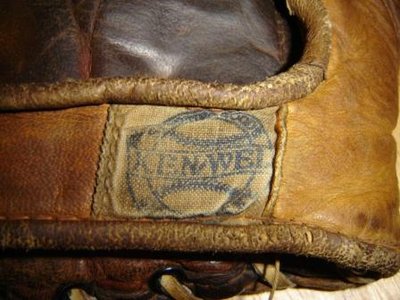 Ken Wel Glove 004.jpg