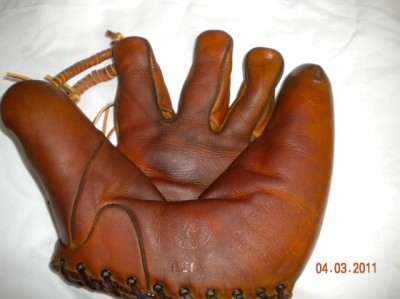 glove.jpg (73.02 KiB) Viewed 4203 times glove.jpg