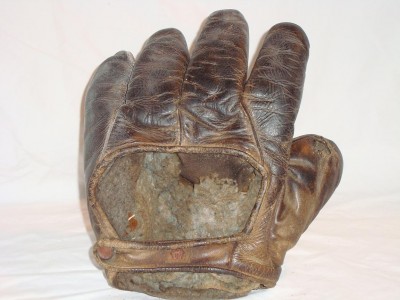 1880s_webless_full_finger_glove_1aa.JPG