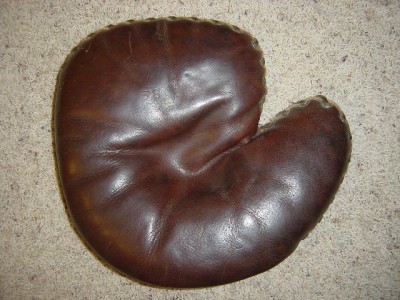 Ken Wel 58 Flat Top Catchers Mitt Front.JPG