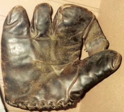 Pre War 3 Lefty Fat Index Finger_800.jpg