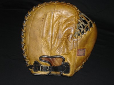 Spalding Mitt 3 email.JPG