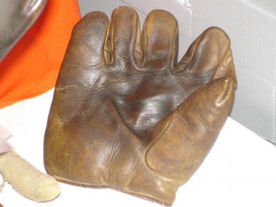 edd roush glove.JPG