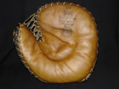 Spalding Mitt 1.JPG