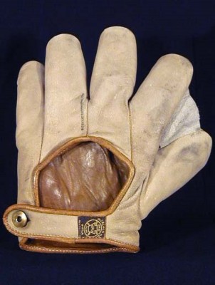 vintage-baseball-gloves-1908.jpg