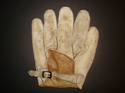 Workmans Glove White Back.JPG